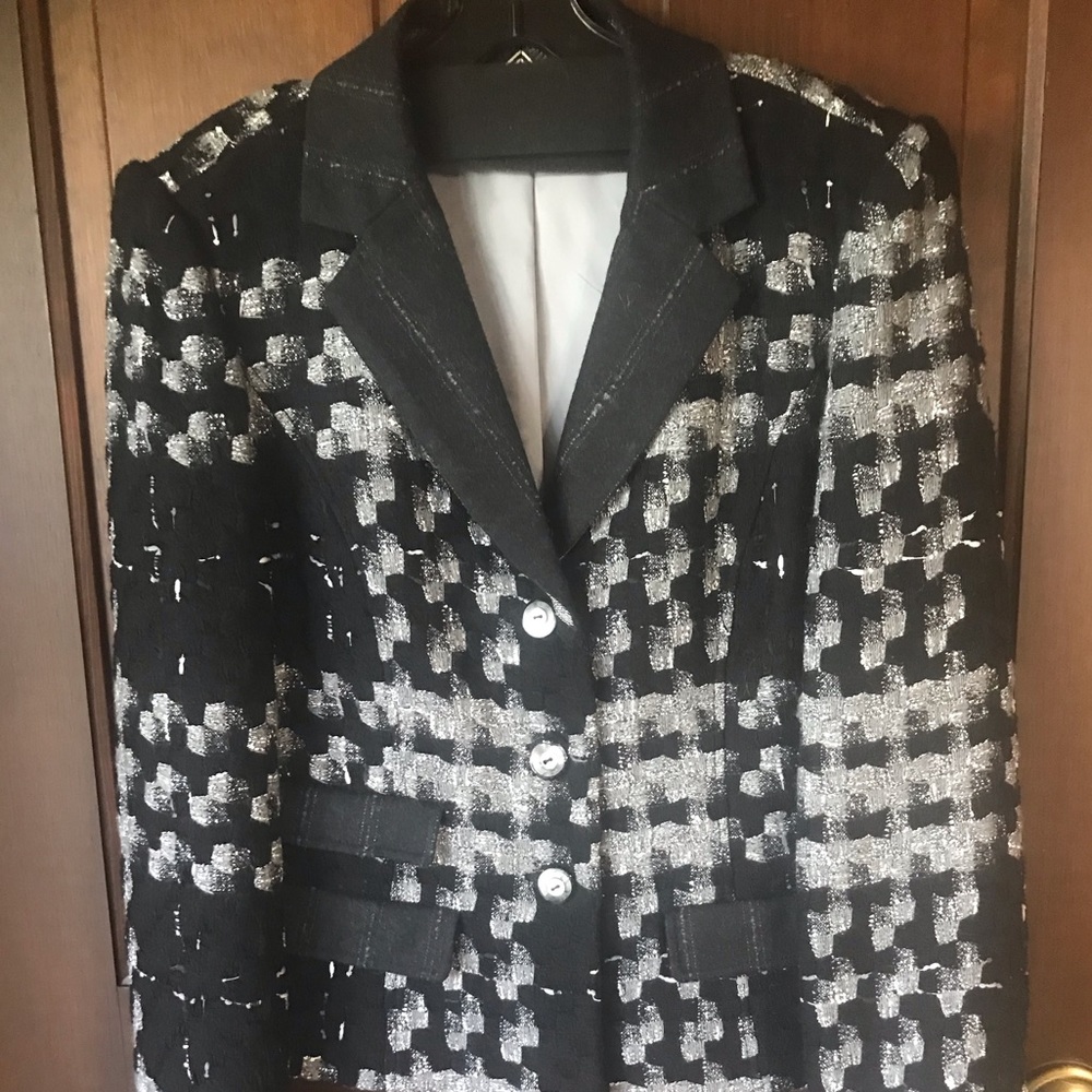 Jacket - Picture 7 of 8